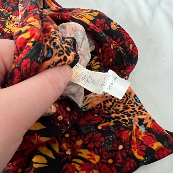 LuLaRoe Leggings, Cheetah and Flower Pattern - Picture 3 of 3